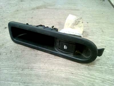 RENAULT SCENIC 03-06 Bal hátsó ablakemelő kapcsoló