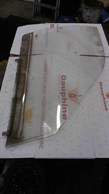 SUZUKI SWIFT 96-05 Jobb első ajtóüveg