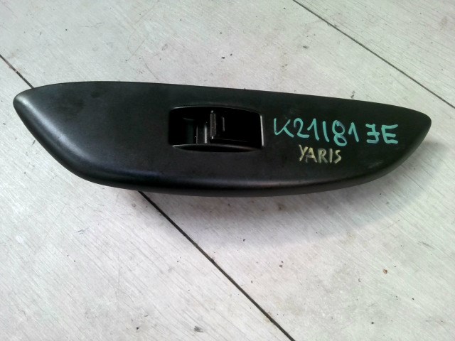TOYOTA YARIS Jobb első ablakemelő kapcsoló 1. kép