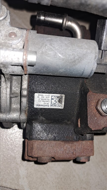 Volkswagen Golf VI, Skoda Octavia II magasnyomású ac pumpa  03l130755e 2. kép