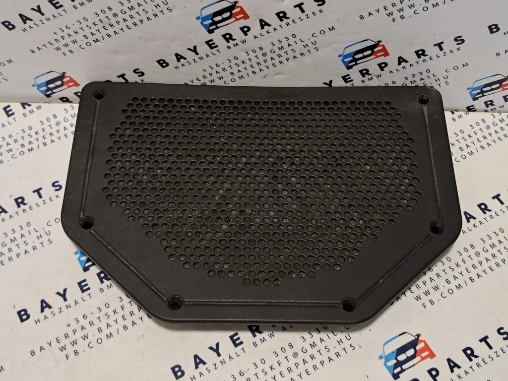 BMW E81 E82 E87 E88 E84 X1 ülés alatti mélynyomó mély hangszóró rázs borítás 1. kép