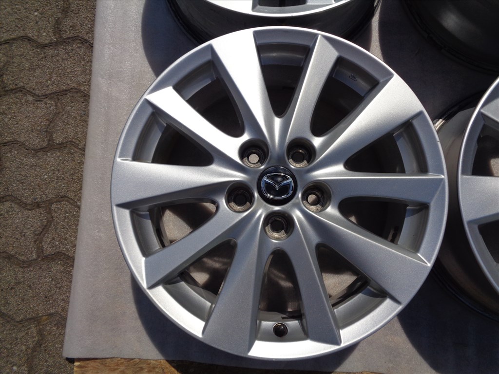 Mazda gyári alufelni 17-es, 5×114.3-as osztóval, szép állapotban eladó.  3. kép