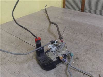 DODGE CARAVAN 96- Bal első ajtó zárszerkezet központi záras