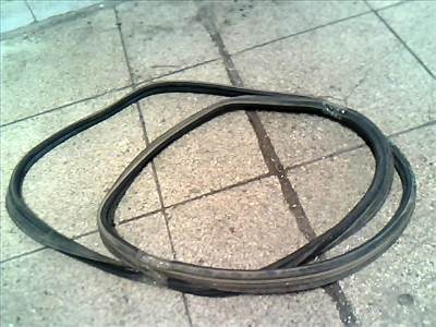FIAT STILO 01.09-06.12 Csomagtérajtó kéder gumi