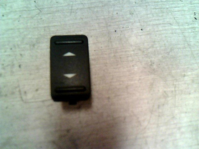 FORD C-MAX 03.06-07.03 Jobb első ablakemelő kapcsoló 1. kép