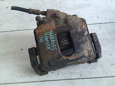 FORD FIESTA 99.09-02.04 Jobb első féknyereg munkahengerrel