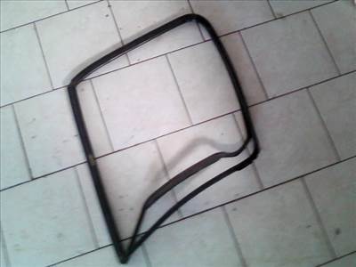 IVECO DAILY 00-06 Bal első ablakvezető gumi