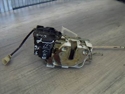 KIA CLARUS Jobb első ajtó zárszerkezet mechanikus