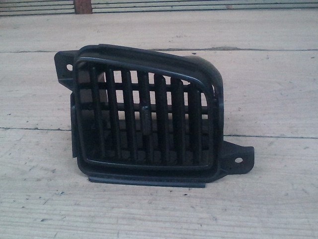 MAZDA MPV 99-05 Szellőző jobb 1. kép
