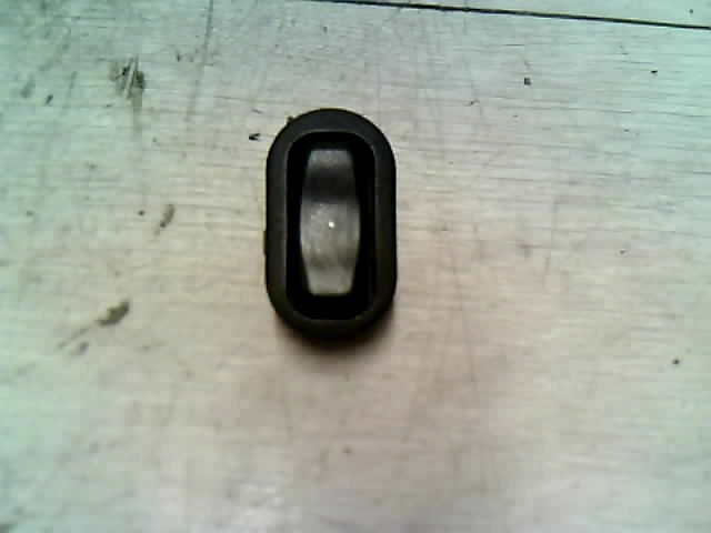 OPEL ASTRA G 97-04 Jobb első ablakemelő kapcsoló 1. kép