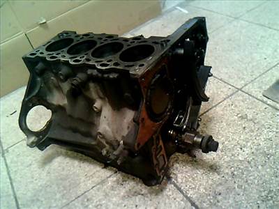 OPEL ASTRA G 97-04 Motor, diesel fűzött blokk hengerfej nélkül