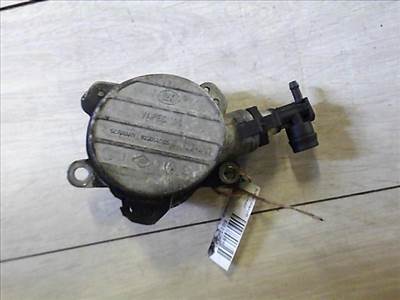 RENAULT TRAFIC 01.09-06.07 Vákuumpumpa