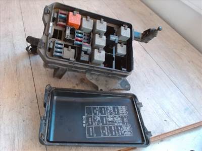 SAAB 9-5 97.09-01.08 Biztosítéktábla BCM BSI BSM SAM GEM modul Motortér