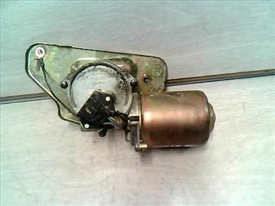 SUZUKI SWIFT 96-05 Ablaktörlő motor első