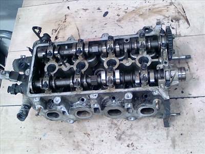 TOYOTA YARIS 99.04-05.09 Hengerfej. benzines