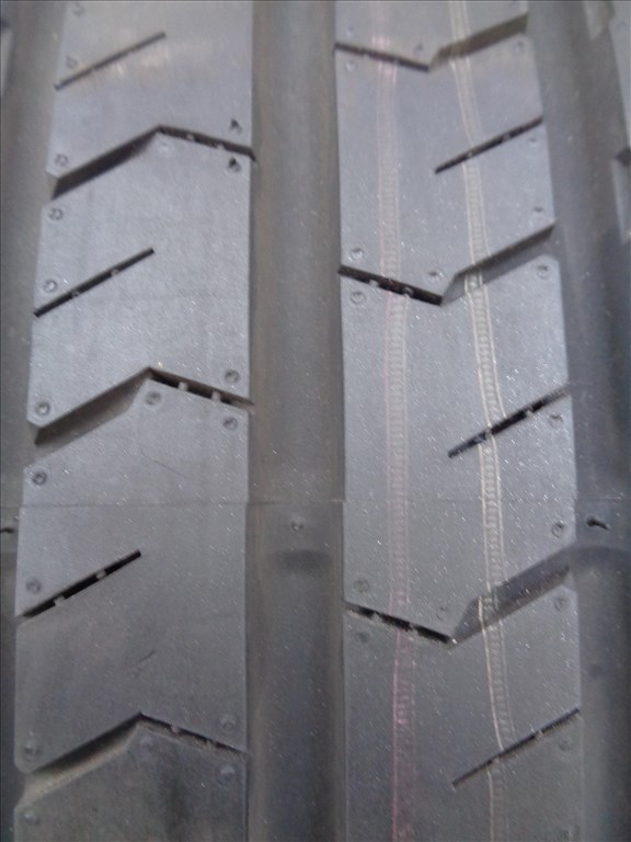 Új Nexen 215/75R16 C kisteher nyári gumi 2024-es gyártású, eladó. 3. kép