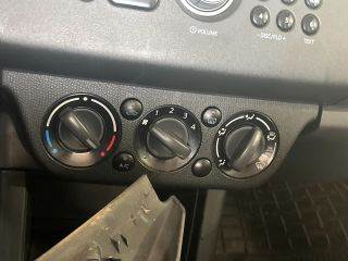SUZUKI SWIFT III (MZ, EZ) Fűtéskapcsoló (manuális klímás)