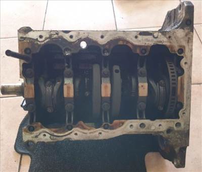 Opel Corsa D 1.2 fűzött blokk Z12xep