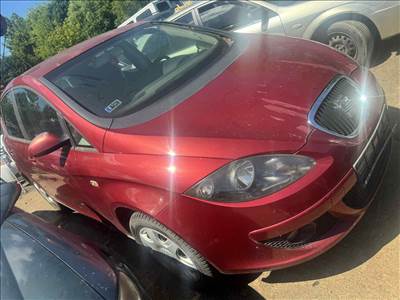 Seat Toledo II bontott alkatrészei