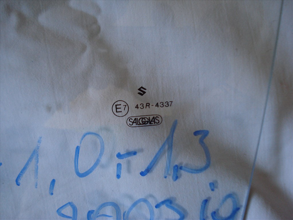 Suzuki Swift bal első ajtó üveg 2. kép