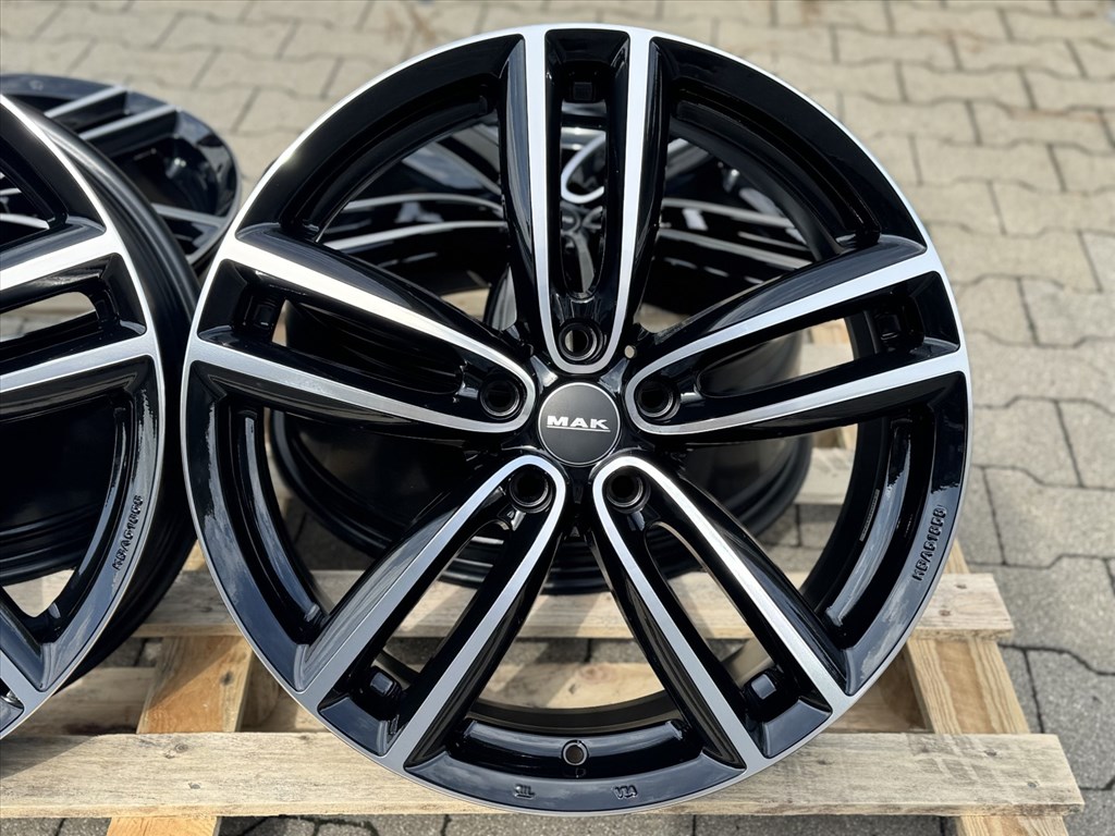 R19 5x112 (66,6) MAK OXFORD 8J ET55 GLOSS BLACK MIRROR új alufelnik  2. kép