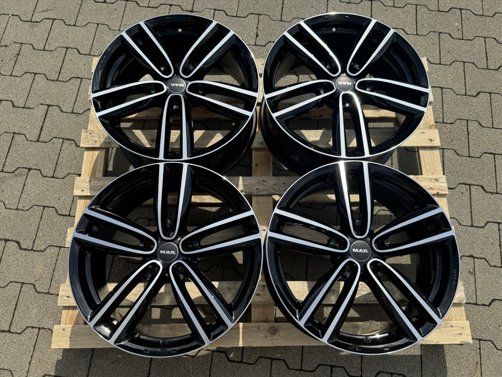 R19 5x112 (66,6) MAK OXFORD 8J ET55 GLOSS BLACK MIRROR új alufelnik  3. kép