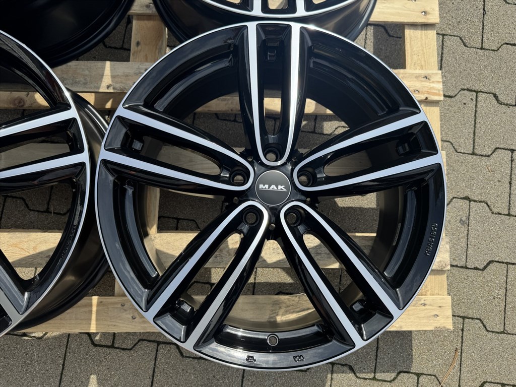 R19 5x112 (66,6) MAK OXFORD 8J ET55 GLOSS BLACK MIRROR új alufelnik  4. kép