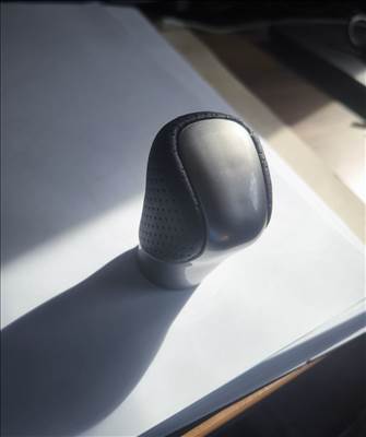 Lexus IS / ES / GS / RX / NX váltógomb 