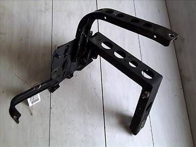 AUDI A8 94.06-02.12 SÁRVÉDŐ TARTÓKONZOL / TARTÓBAK / JOBB ELSŐ