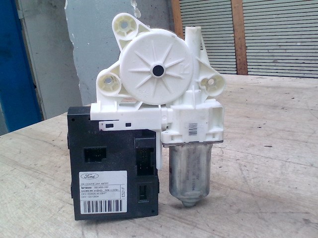 FORD C-MAX 03.06-07.03 Jobb első ablakemelő motor 1. kép