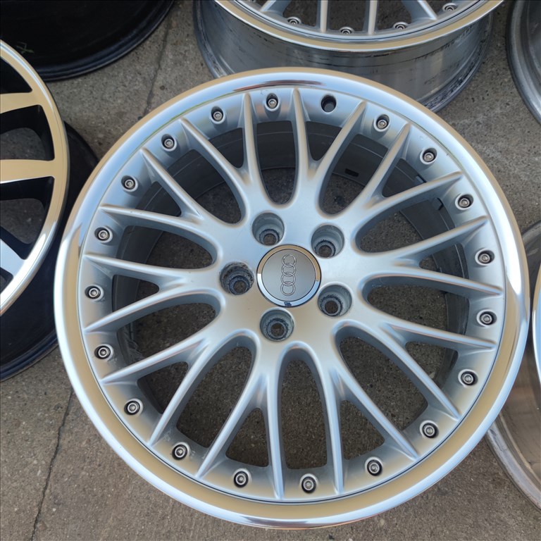 5x112 18 Gyári Audi polír alufelni 185000ft a 4db/153/ 3. kép