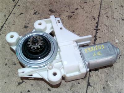 FORD C-MAX 03.06-07.03 Jobb első ablakemelő motor