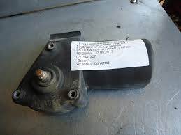 FORD ESCORT 90-95 Ablaktörlő motor első