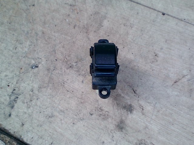 MAZDA 6 02-05 Bal hátsó ablakemelő kapcsoló 1. kép