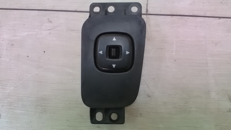 MAZDA MPV 99-05 Elektromos tükör állító kapcsoló 1. kép