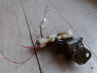 MAZDA PREMACY 99.01-05.10 Csomagtér ajtó zárszerkezet