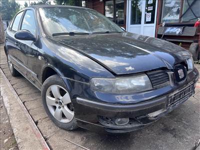 Seat León 1.6i bontott alkatrészei