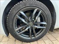 Eladó Tesla Model 3-hoz 5x114.3, 18", újszerű alufelni, rajta 235/45 használt Pirelli téli gumival