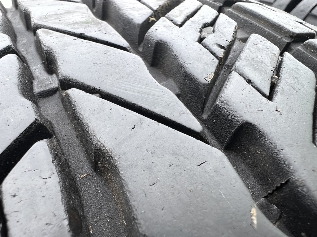 235/75 R16 Hankook Dyna Pro négyévszakos gumi 5-6,5mm 4. kép