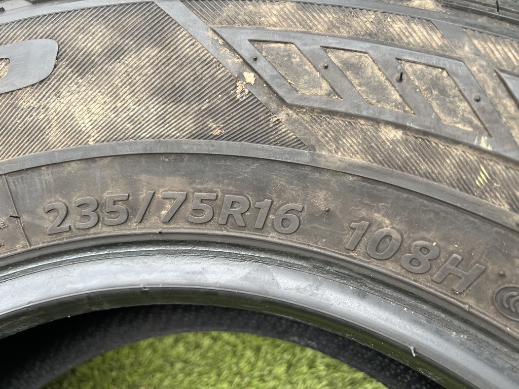 235/75 R16 Hankook Dyna Pro négyévszakos gumi 5-6,5mm 5. kép