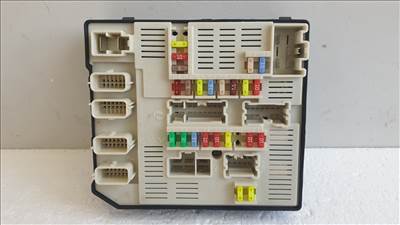 511406 Renault Megane 3, Biztosítéktábla, 284B61871R, USM.