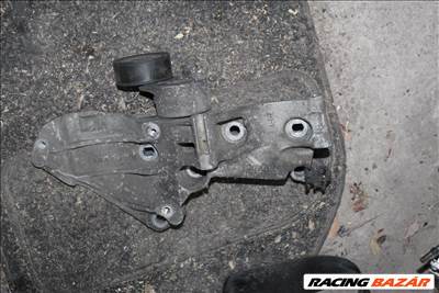 Nissan Micra 1.5D 2004 generátor tartó bak 8200327134 
