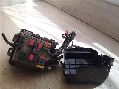 FIAT PUNTO II. Biztosítéktábla BCM BSI BSM SAM GEM modul Motortér