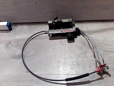 MAZDA 121 96- Bal első ajtó zárszerkezet központi záras