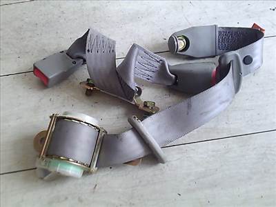 MAZDA DEMIO 98.08-00.05 Jobb hátsó biztonsági öv