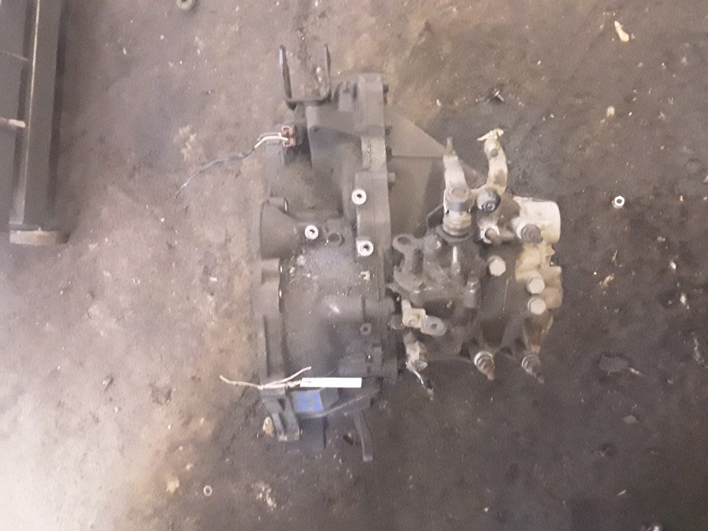 MITSUBISHI LANCER 96-98 Sebességváltó. benzines manuális 1. kép