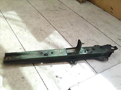 NISSAN Pickup 1997.01-2000 Homlokfal zárhíd