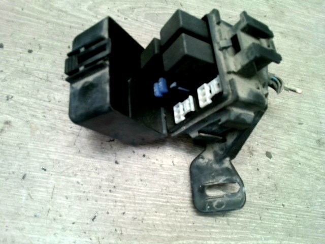 SUZUKI IGNIS Biztosítéktábla BCM BSI BSM SAM GEM modul Motortér 1. kép