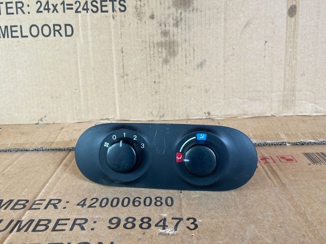 Mazda MPV (LW) MAZDA MPV Fűtéskapcsoló (Nem klímás) le434422 1. kép