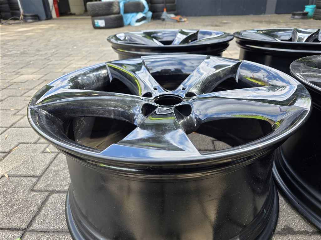  5x120 lyukosztású 10J és 11J 20" újszerű (gyári felni) alufelni 2 széles!! 2. kép